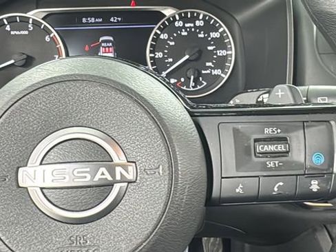 Used 2023 Nissan Rogue SV AWD/4WD image 22