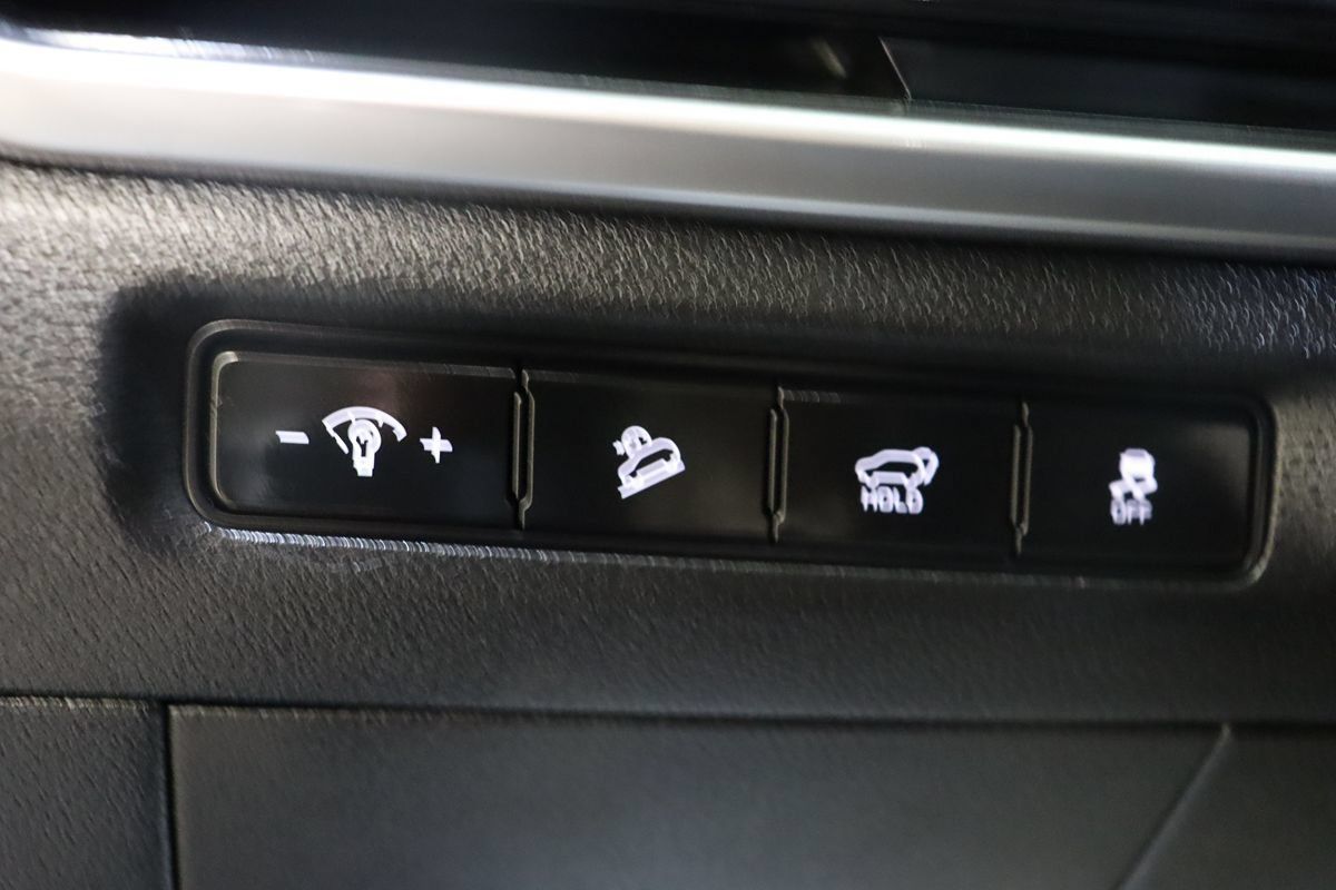 Used 2024 Kia Telluride EX w/ EX Captain's Chair Package FWD image 32