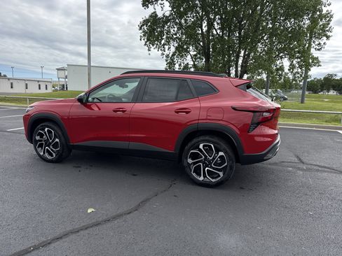 New 2026 Chevrolet Trax RS w/ Sunroof Package FWD image 26