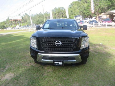 Used 2023 Nissan Titan SV w/ SV Convenience Package AWD/4WD image 3