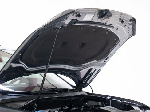 Used 2019 Volkswagen Tiguan SE w/ Panoramic Sunroof Package image 75