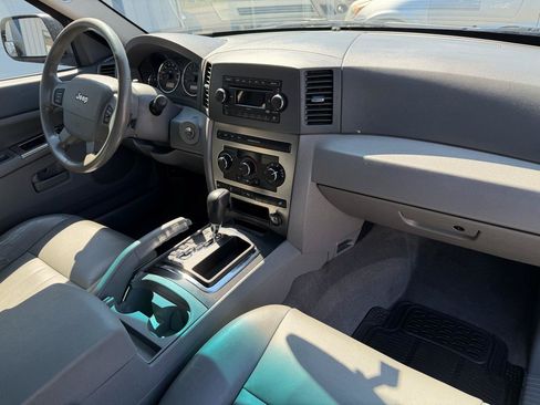 Used 2007 Jeep Grand Cherokee Laredo AWD/4WD image 19