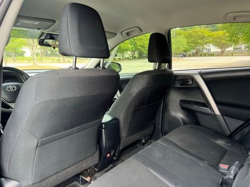 Used 2017 Toyota RAV4 LE w/ All Weather Liner Package FWD image 14