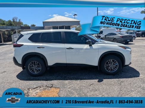 Used 2023 Nissan Rogue S AWD/4WD image 4