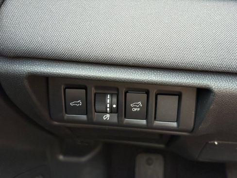 Certified 2025 Subaru Outback Premium AWD/4WD image 17
