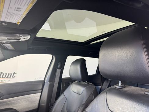 Used 2023 Jeep Compass Latitude w/ Sun and Sound Group image 4