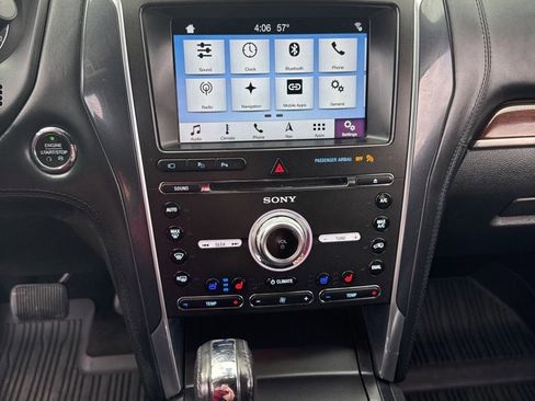 Used 2018 Ford Explorer Platinum AWD/4WD image 17