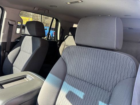 Used 2017 GMC Yukon SLE w/ HD Trailering Package image 11