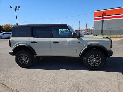 New 2025 Ford Bronco Badlands image 14