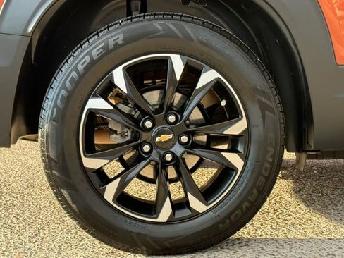 Used 2021 Chevrolet TrailBlazer LT w/ Convenience Package FWD image 26