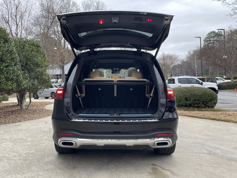 Certified 2025 Mercedes-Benz GLS 450 4MATIC w/ AMG Line Exterior image 9