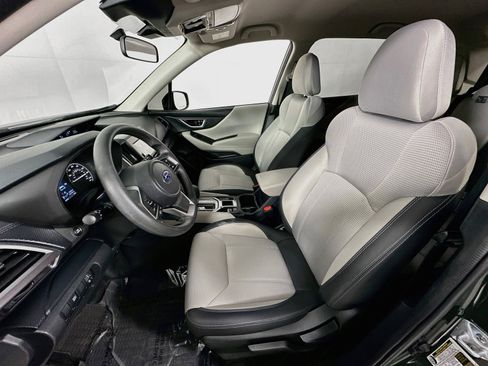 Used 2023 Subaru Forester AWD/4WD image 19