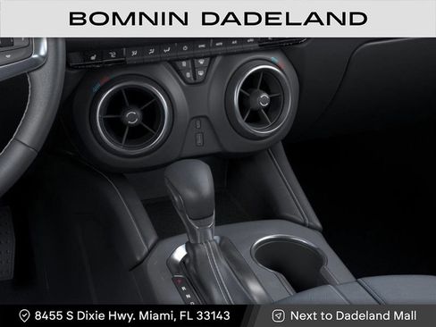 New 2025 Chevrolet Blazer LT w/ Midnight/Sport Edition image 24