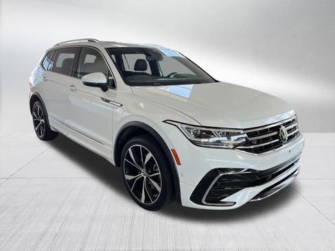 Used 2022 Volkswagen Tiguan SEL R-Line AWD/4WD image 3