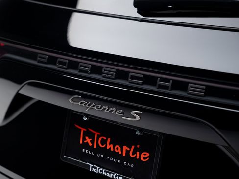 Used 2023 Porsche Cayenne S image 26