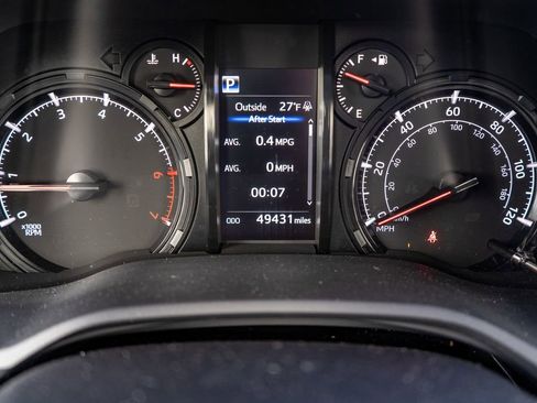 Certified 2024 Toyota 4Runner SR5 image 25