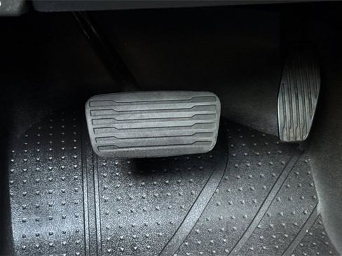 Used 2021 Chevrolet Suburban LT w/ LT Signature Package image 42