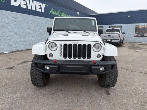 Used 2016 Jeep Wrangler Unlimited Rubicon image 8