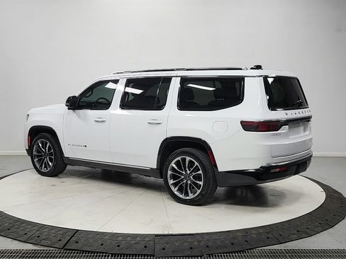 Used 2024 Jeep Wagoneer Series III w/ Premium Group I AWD/4WD image 5