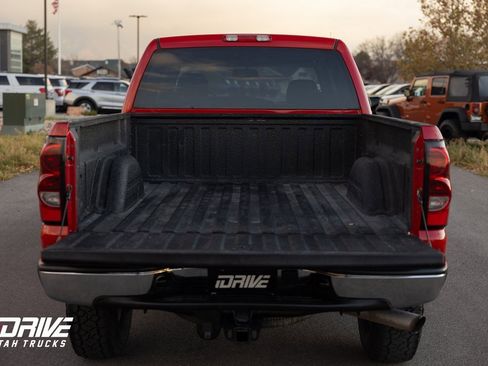 Used 2004 Chevrolet Silverado 2500 LS w/ Skid Plate Package image 11