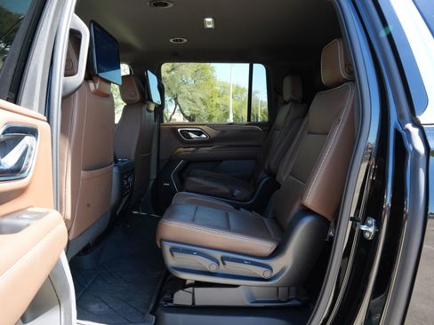 Used 2023 Chevrolet Suburban High Country w/ Max Trailering Package RWD image 20