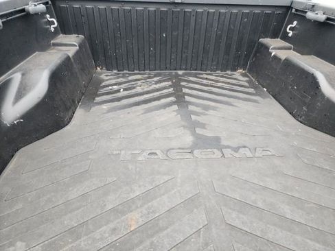 Used 2021 Toyota Tacoma TRD Sport image 10