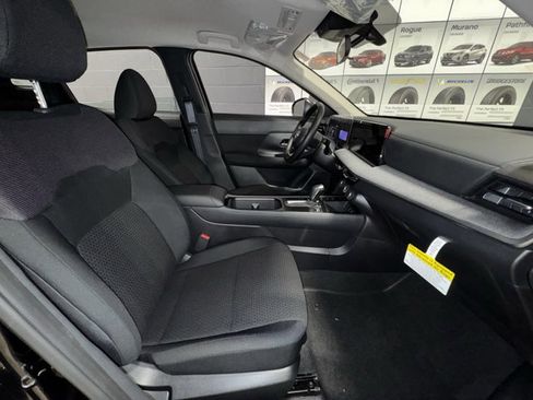 New 2026 Nissan Kicks S image 10