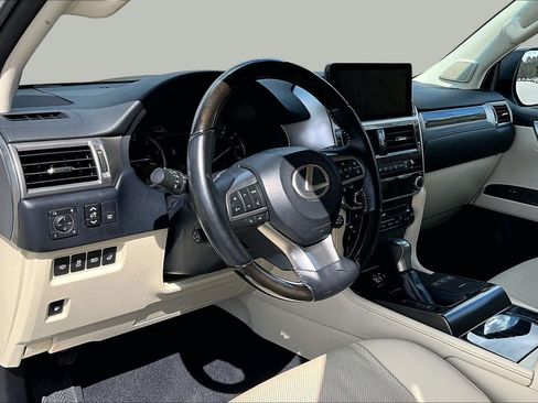 Used 2023 Lexus GX 460 Premium w/ Premium Package AWD/4WD image 32