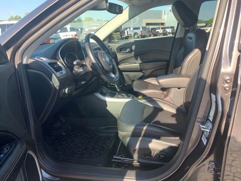 Used 2021 Jeep Compass Latitude w/ Convenience Group AWD/4WD image 23