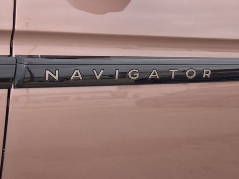 New 2026 Lincoln Navigator Black Label AWD/4WD image 44