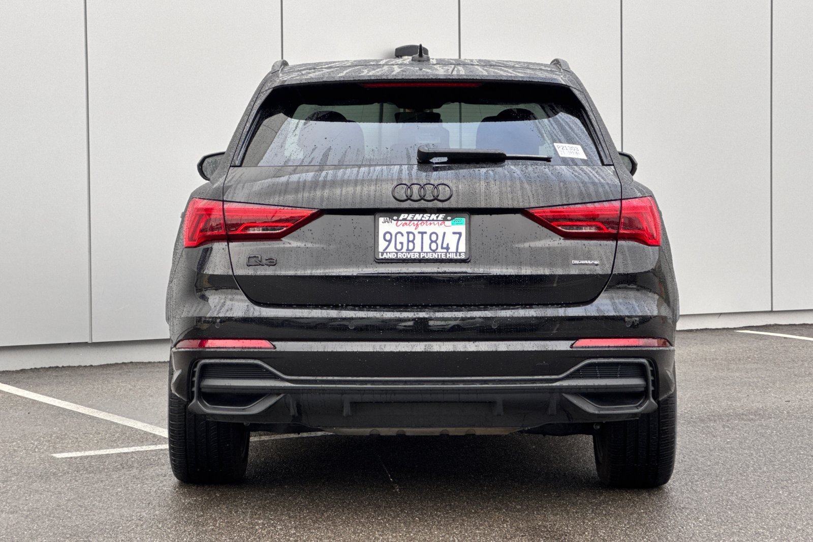 Used 2023 Audi Q3 2.0T Premium w/ Black Optic Sport Package AWD/4WD image 4