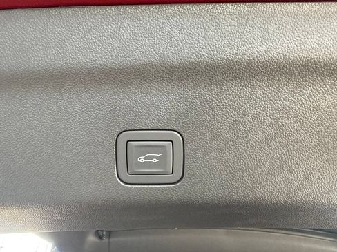 Used 2026 GMC Yukon Elevation AWD/4WD image 14