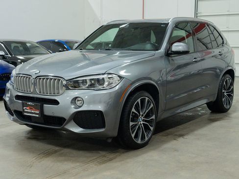 Used 2018 BMW X5 xDrive50i w/ M Sport Package image 3