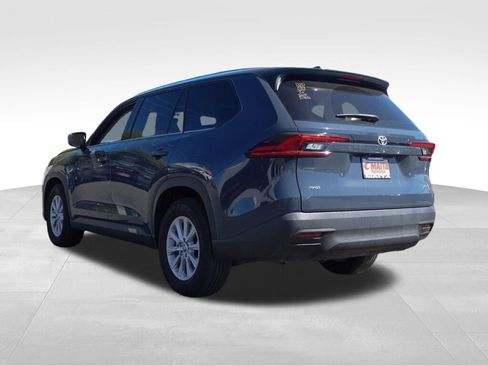 Used 2025 Toyota Grand Highlander AWD image 6