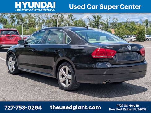 Used 2014 Volkswagen Passat 1.8T SE FWD image 3