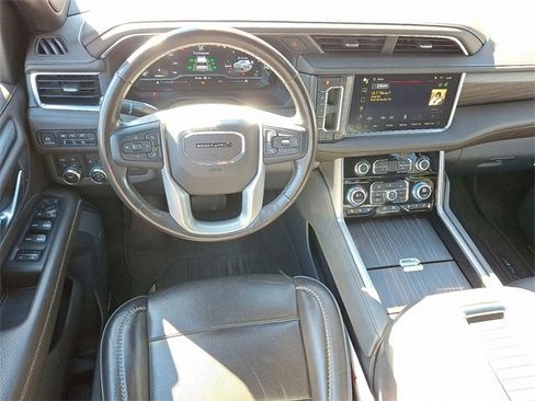 Used 2022 GMC Yukon Denali image 12