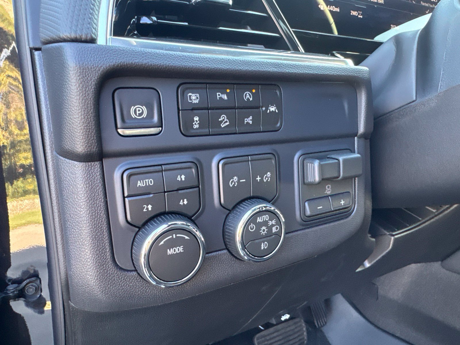 New 2026 Chevrolet Tahoe RST w/ Comfort Package AWD/4WD image 22
