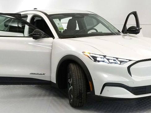 New 2024 Ford Mustang Mach-E Select w/ Comfort Package Lite image 17