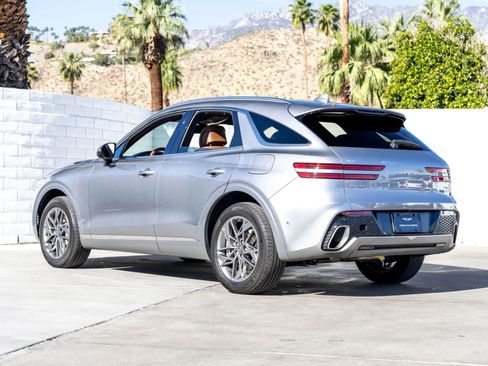 Used 2023 Genesis GV70 2.5T w/ Advanced Package image 7