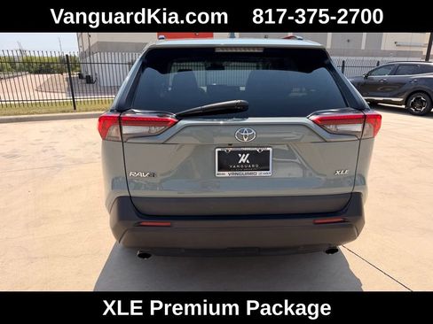 Used 2021 Toyota RAV4 XLE Premium FWD image 3