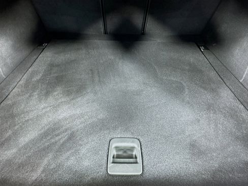 Used 2023 Porsche Macan w/ Premium Package Plus image 55