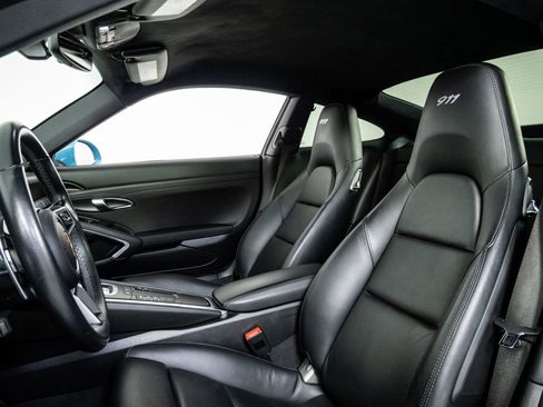 Used 2017 Porsche 911 Carrera image 5