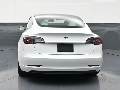 Used 2021 Tesla Model 3 Long Range image 4