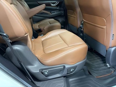 Used 2024 Subaru Ascent Touring w/ Popular Package #2 image 36