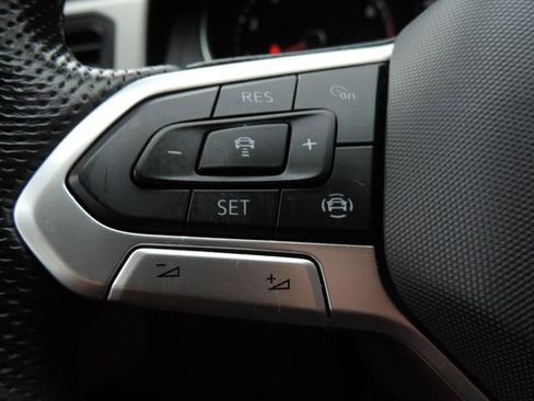 Used 2021 Volkswagen Atlas SE w/ Towing Package image 26