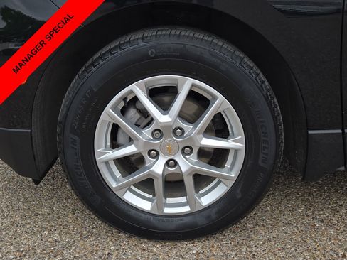 Used 2024 Chevrolet Equinox LT w/ LPO, Floor Liner Package FWD image 11