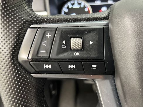 Used 2025 Mitsubishi Outlander SE FWD image 52