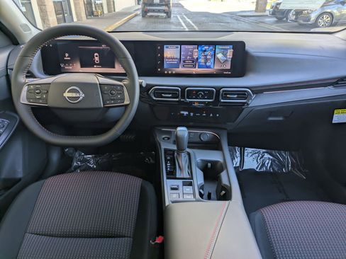 New 2026 Nissan Sentra SR w/ Floor Mat Package image 8
