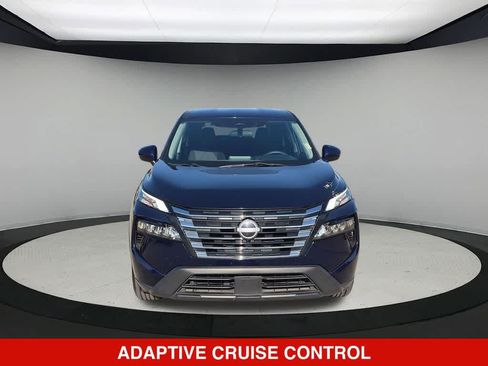 Used 2024 Nissan Rogue SV AWD/4WD image 9