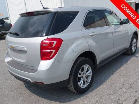 Used 2017 Chevrolet Equinox LS AWD/4WD image 4